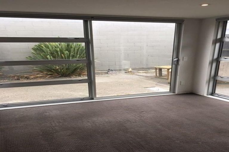 Photo of property in 43 Grafton Street, Waltham, Christchurch, 8011