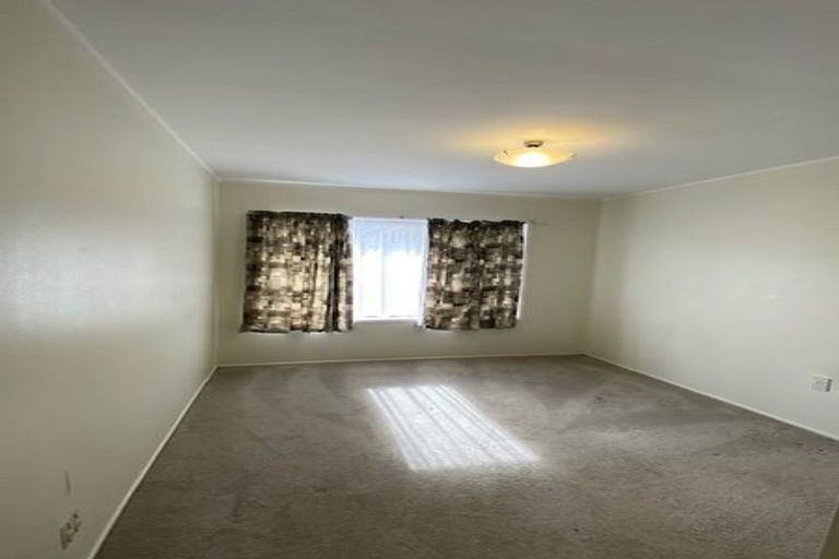 Photo of property in 7 Barker Rise, Northcross, Auckland, 0632