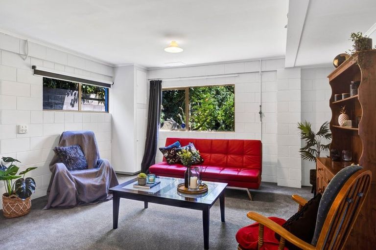 Photo of property in 86 Blake Street, Waitara, 4320