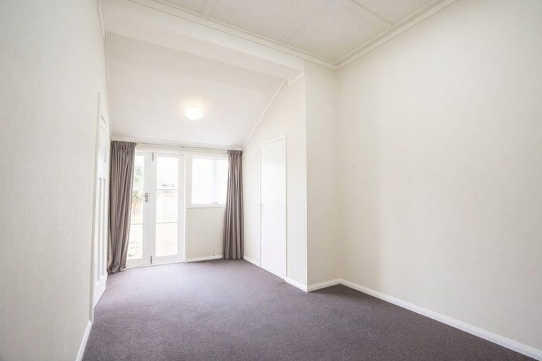 Photo of property in 92 Roy Street, Palmerston North, 4410