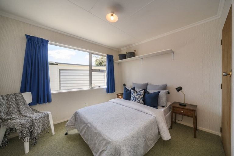 Photo of property in 7 Dunk Place, Milson, Palmerston North, 4414