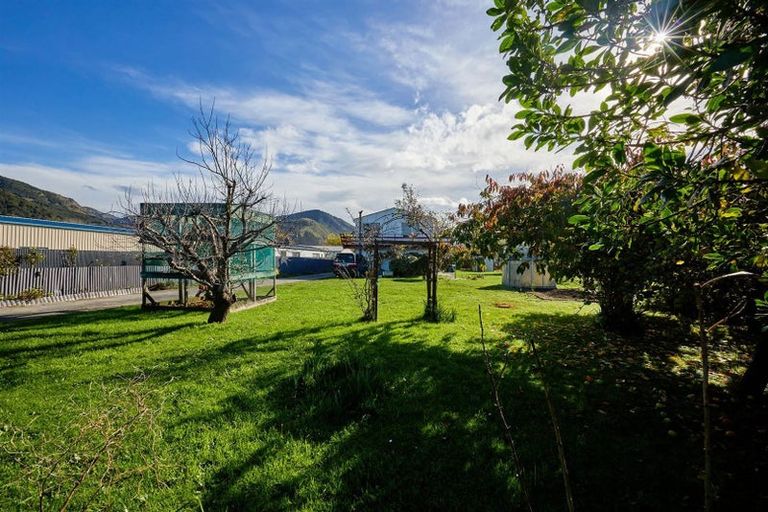 Photo of property in 8 Puketa Road, Peketa, Kaikoura, 7374
