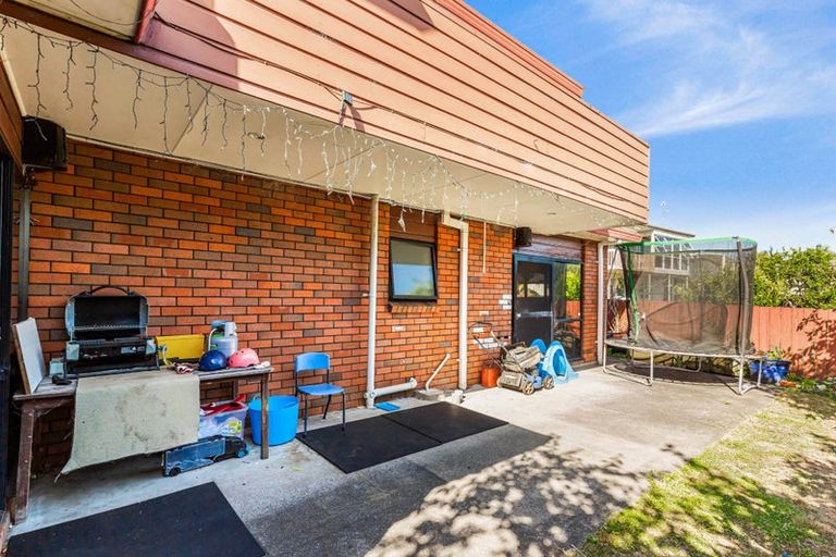 Photo of property in 2/27 Omana Road, Papatoetoe, Auckland, 2025