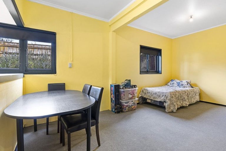 Photo of property in 10 Hillside Crescent, Westown, New Plymouth, 4310