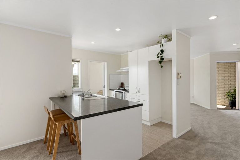 Photo of property in 7 Mercury Lane, Windsor Park, Auckland, 0632