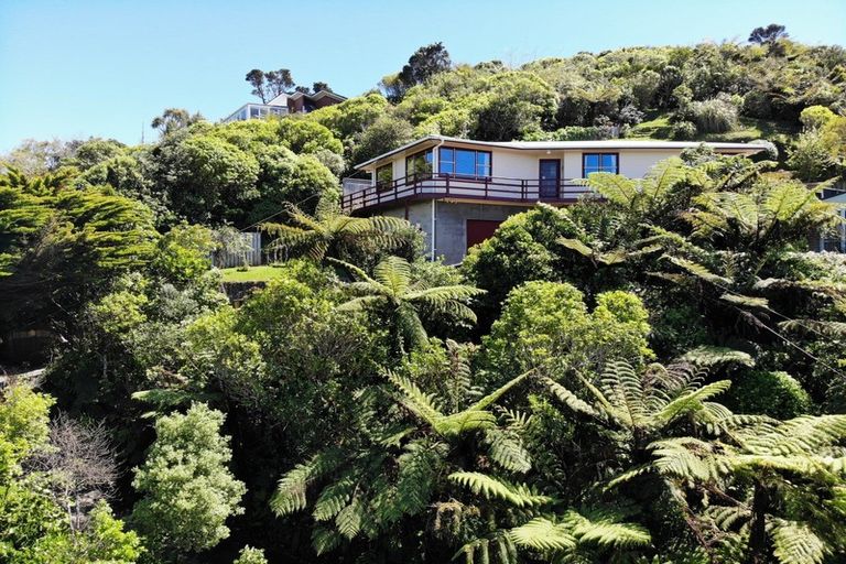 Photo of property in 26 Akatea Road, Korokoro, Lower Hutt, 5012