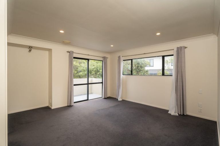 Photo of property in 9 Corsham Grove, Churton Park, Wellington, 6037