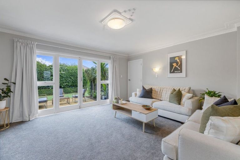 Photo of property in 2/40a Brookside Terrace, Bryndwr, Christchurch, 8053