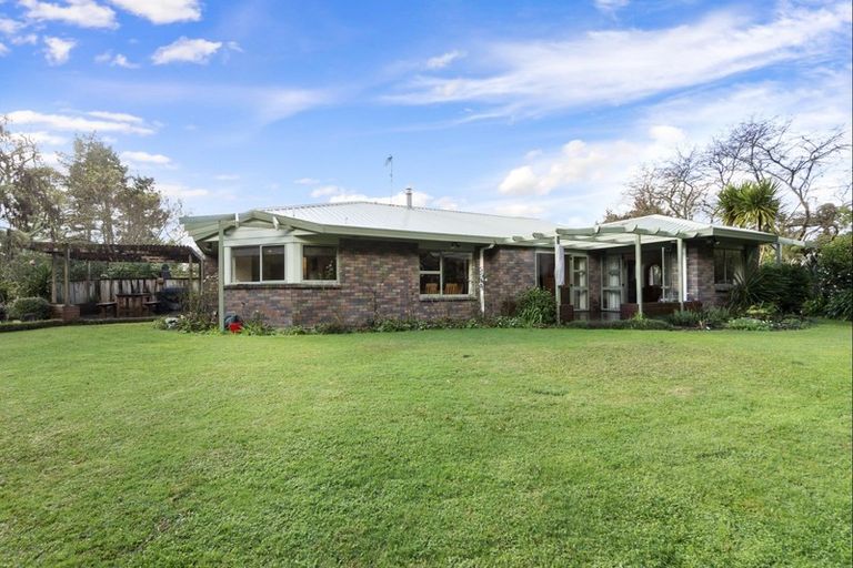 Photo of property in 12 Essendon Court, Glenview, Hamilton, 3206