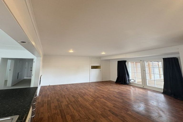 Photo of property in 651 Featherston Street, Roslyn, Palmerston North, 4414