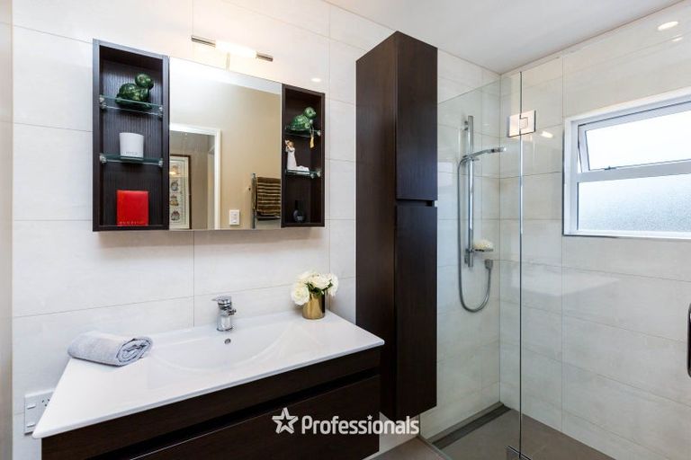 Photo of property in 34 Palmer Crescent, Silverstream, Upper Hutt, 5019