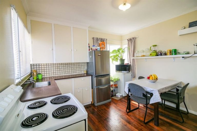 Photo of property in 105 Cornfoot Street, Castlecliff, Whanganui, 4501