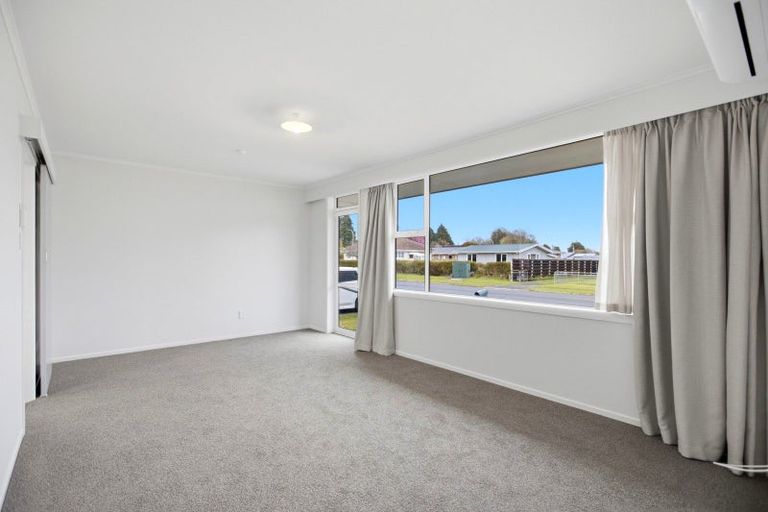 Photo of property in 5a-c Pohutukawa Drive, Tokoroa, 3420