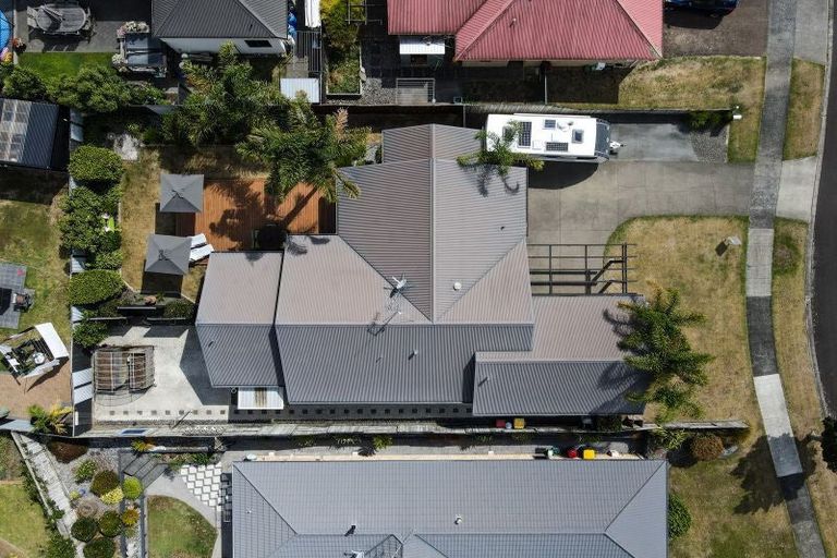 Photo of property in 4 Harrogate Place, Grandview Heights, Hamilton, 3200