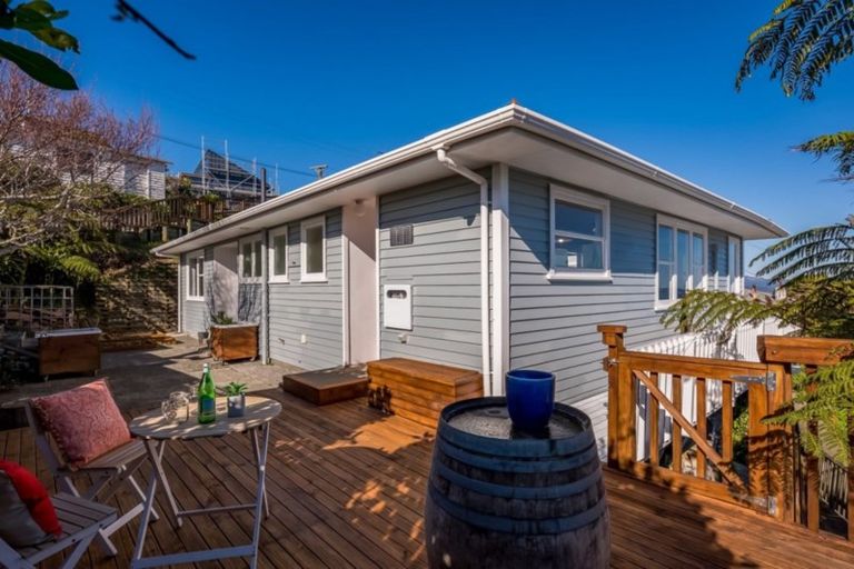 Photo of property in 11c Titiro Moana Road, Korokoro, Lower Hutt, 5012