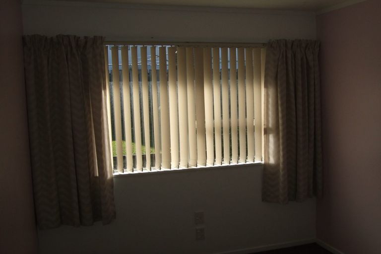 Photo of property in 8a Latitude Close, Whitby, Porirua, 5024