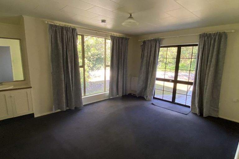 Photo of property in 8d Nevada Drive, Merrilands, New Plymouth, 4312