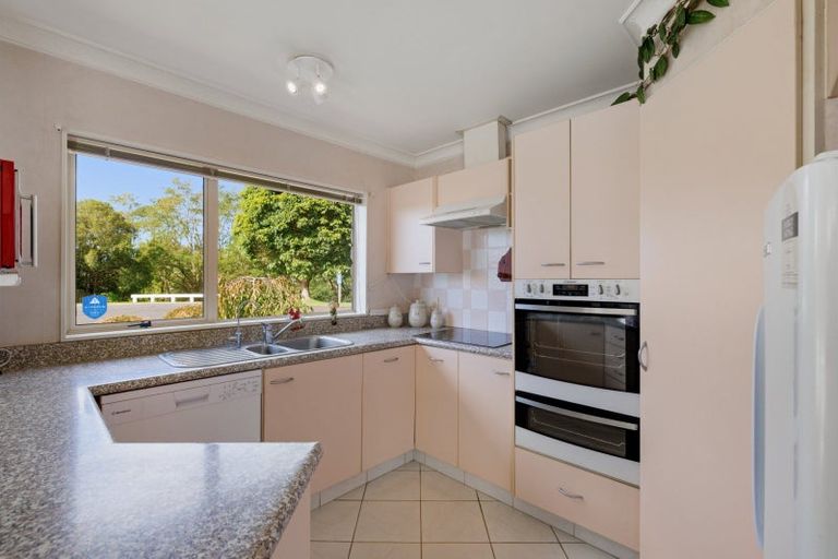 Photo of property in 10 Ridgemount Terrace, Welcome Bay, Tauranga, 3112