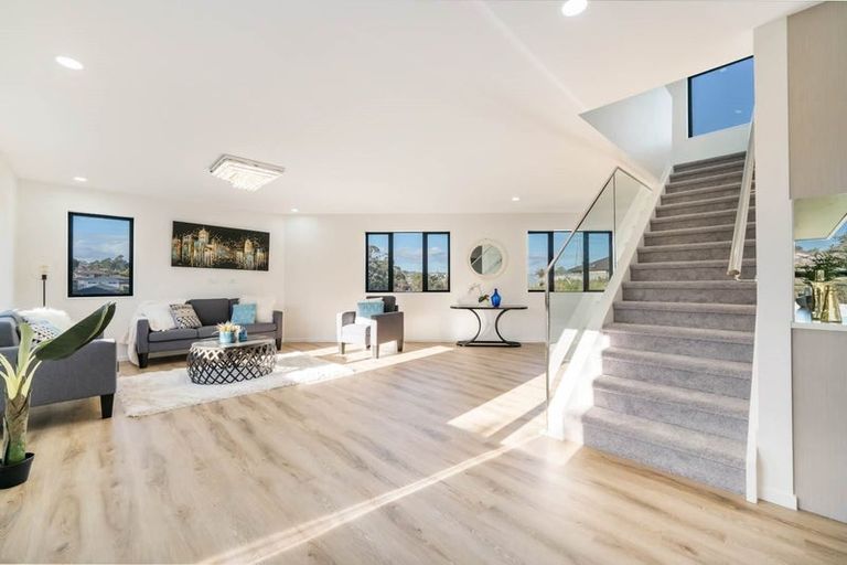 Photo of property in 5 Liban Place, Massey, Auckland, 0614