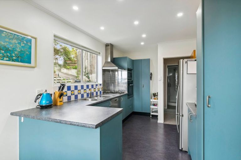 Photo of property in 53 Lomita Road, Johnsonville, Wellington, 6037