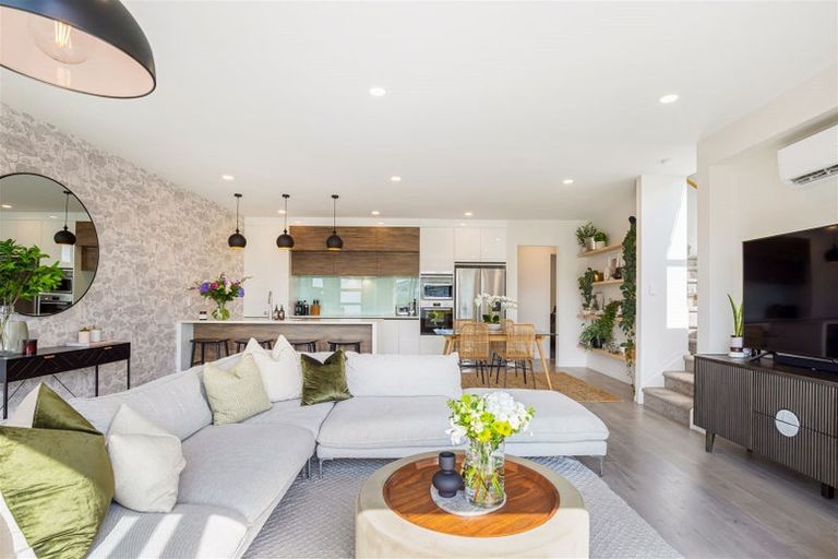 Photo of property in 10 Arran Point Parade, Orewa, 0931