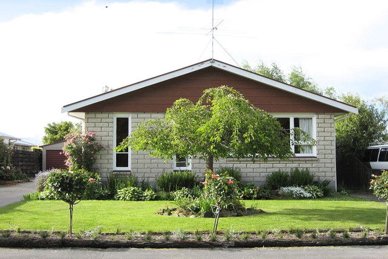 Photo of property in 18 William Street, Rangiora, 7400