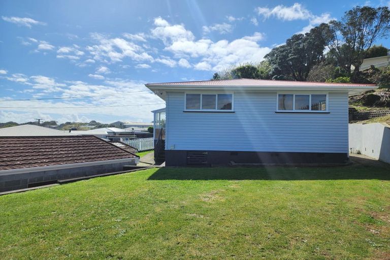 Photo of property in 31 Simons Street, Moturoa, New Plymouth, 4310