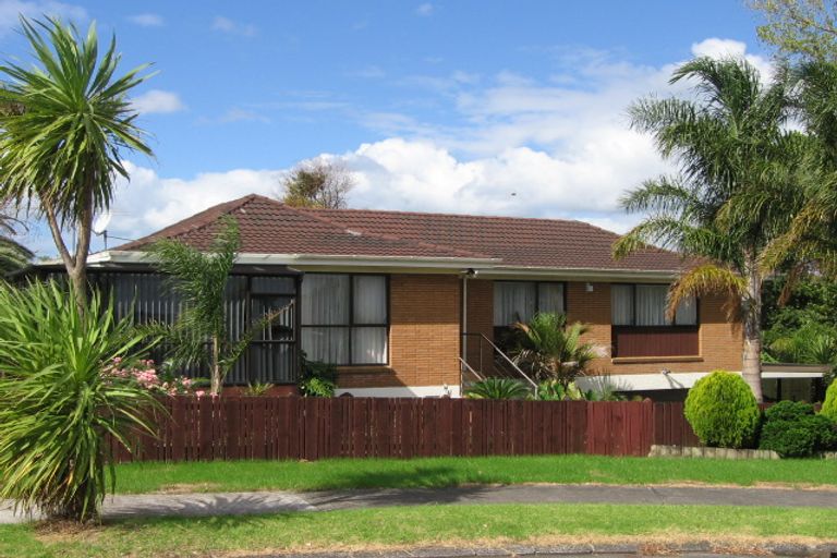 Photo of property in 12 Birman Close, Half Moon Bay, Auckland, 2012