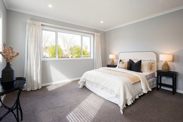 Photo of property in 82 Grey Street, Cambridge, 3434