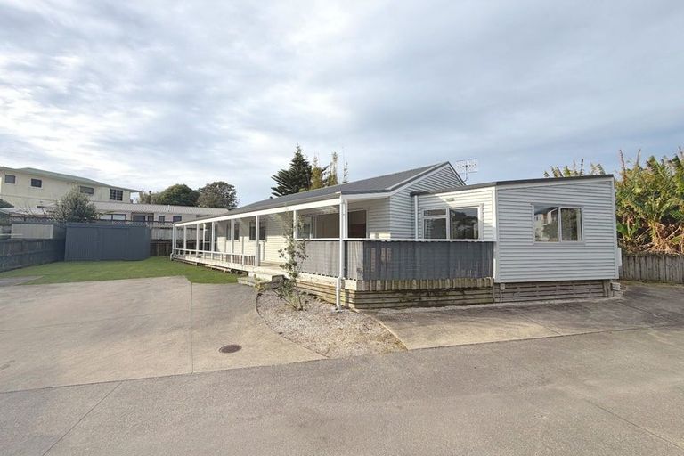 Photo of property in 1321b Papamoa Beach Road, Papamoa Beach, Papamoa, 3118