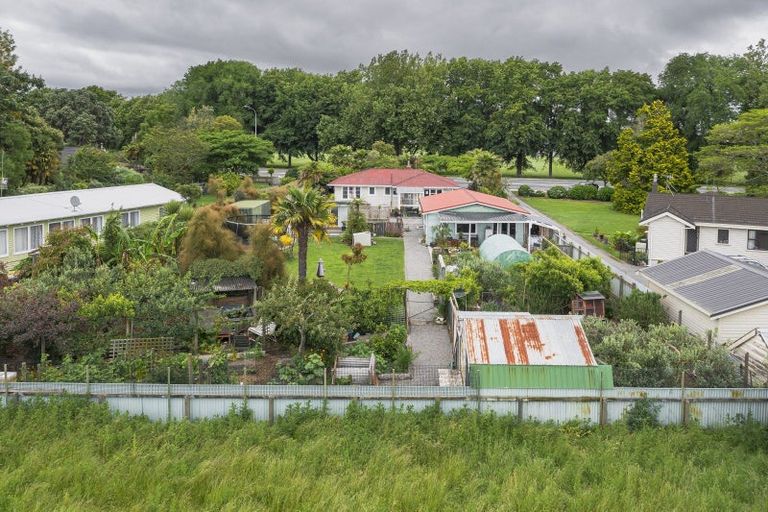 Photo of property in 243 State Highway 2, Clive, 4102