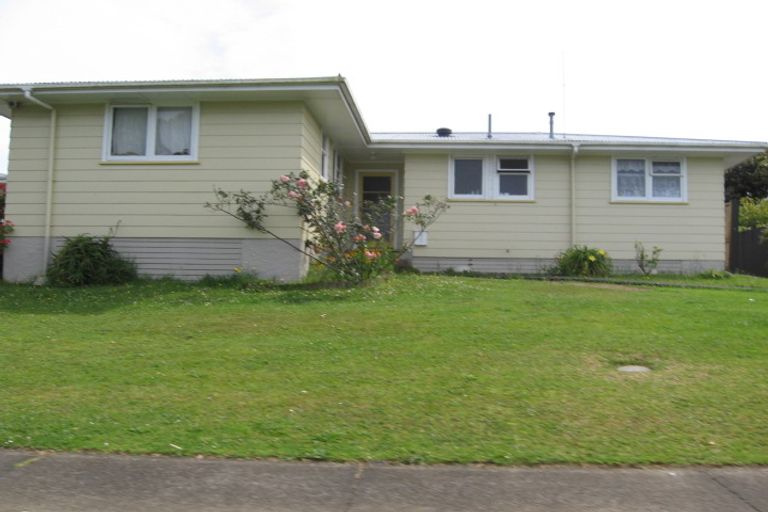 Photo of property in 40 Chingford Close, Mangere, Auckland, 2022