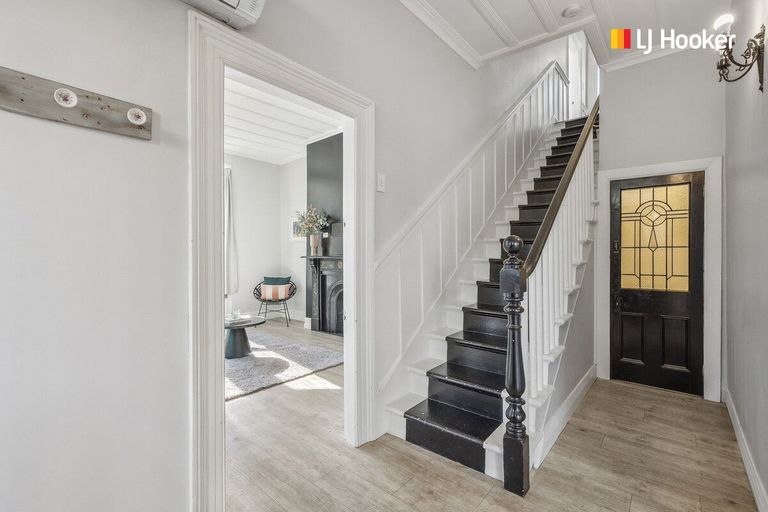 Photo of property in 52 Sutherland Street, Dunedin Central, Dunedin, 9016