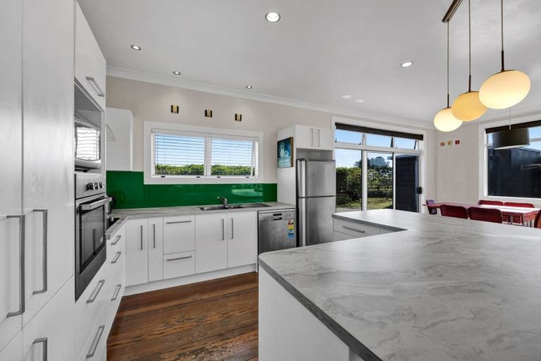 Photo of property in 5674 Mountain Road, Normanby, Hawera, 4673