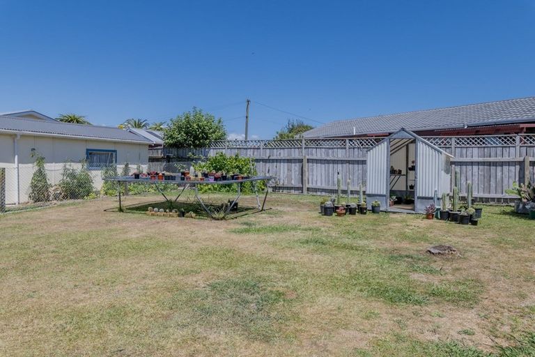 Photo of property in 147 Queen Street West, Levin, 5510