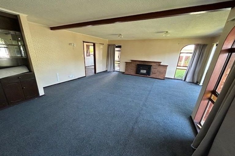 Photo of property in 1 Waverley Street, Waipawa, 4210