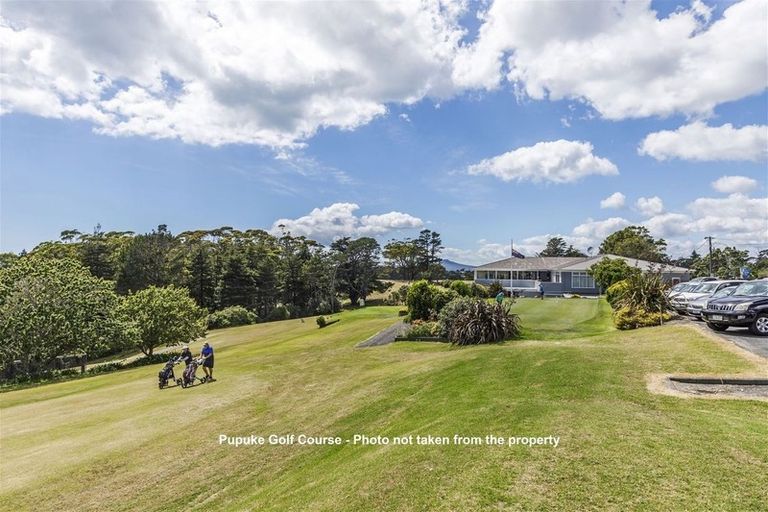 Photo of property in 280a East Coast Road, Forrest Hill, Auckland, 0620