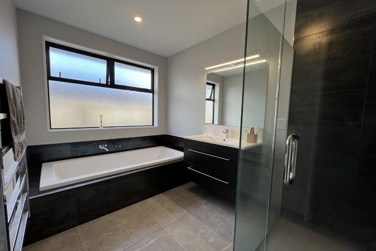 Photo of property in 32 Four Peaks Drive, Wigram, Christchurch, 8025