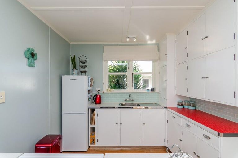 Photo of property in 81 Bannister Street, Masterton, 5810