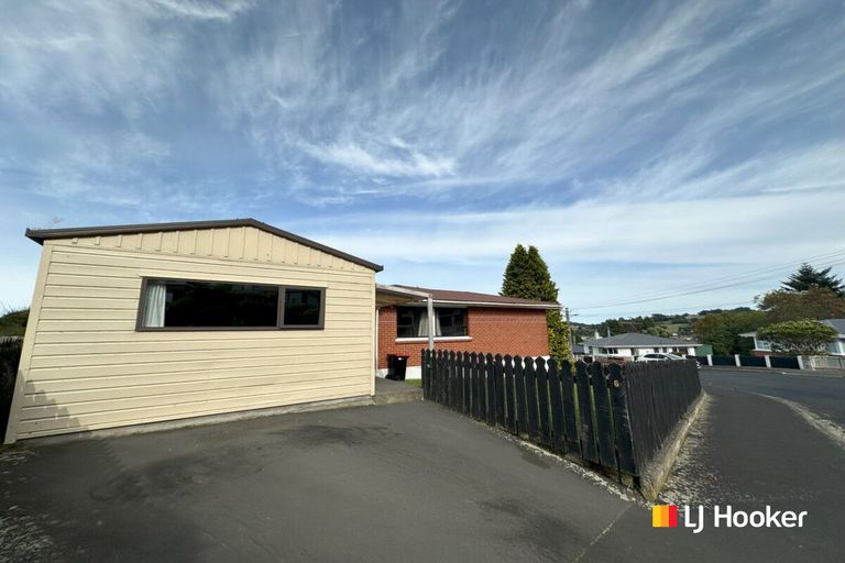Photo of property in 6 Stephen Street, Halfway Bush, Dunedin, 9010