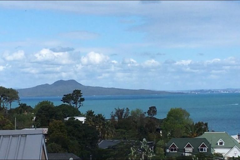 Photo of property in 1 Waiau Street, Torbay, Auckland, 0630