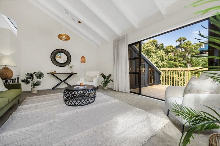 Photo of property in 24a Bert Wilson Place, Cockle Bay, Auckland, 2014