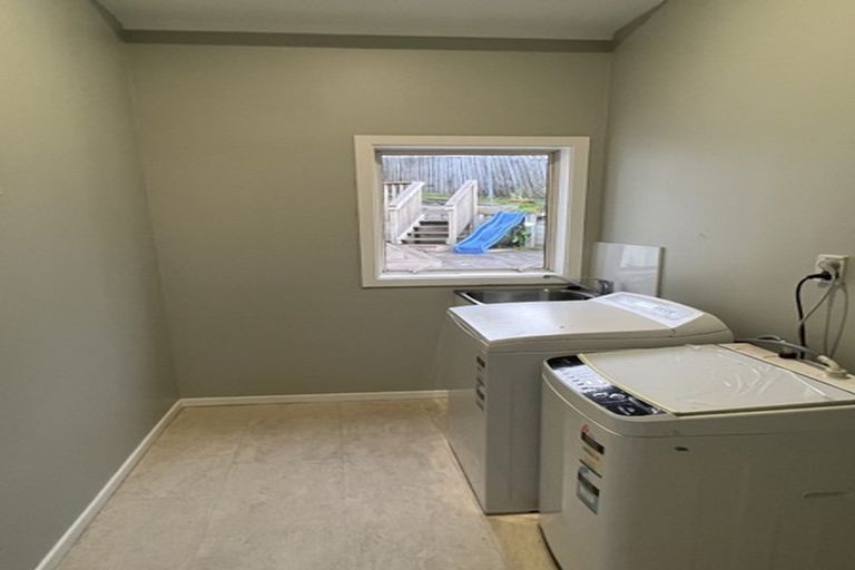 Photo of property in 14 Mcfetridge Place, Hillcrest, Auckland, 0627