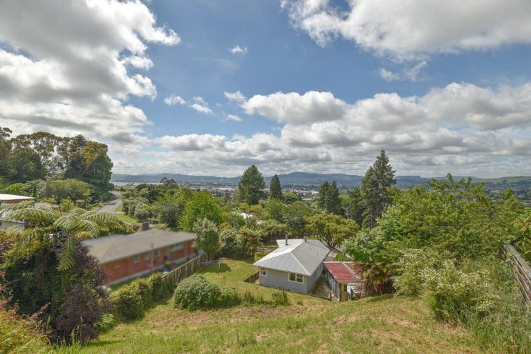 Photo of property in 4 Russell Crescent, Western Heights, Rotorua, 3015