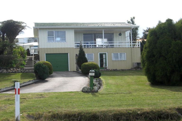 Photo of property in 10 Hornsea Road, Tairua, 3508