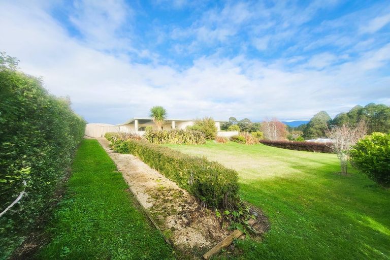 Photo of property in 33 Ruataniwha Drive, Collingwood, 7073