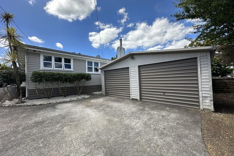Photo of property in 27 Mccracken Avenue, Hillcrest, Hamilton, 3216