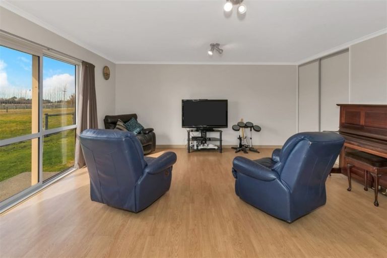 Photo of property in 124 Hodgsons Road, Loburn, Rangiora, 7472