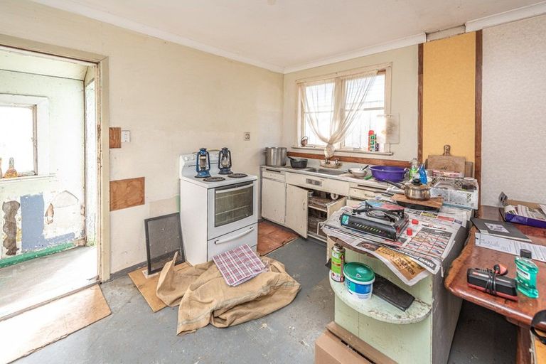 Photo of property in 5 Raupo Street, Castlecliff, Whanganui, 4501