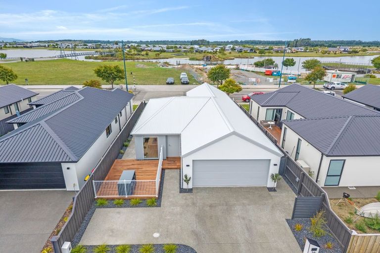 Photo of property in 26 Waituna Street, Pegasus, 7612